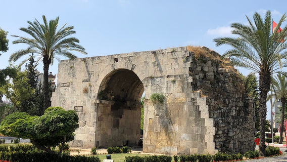Cleopatra Gate