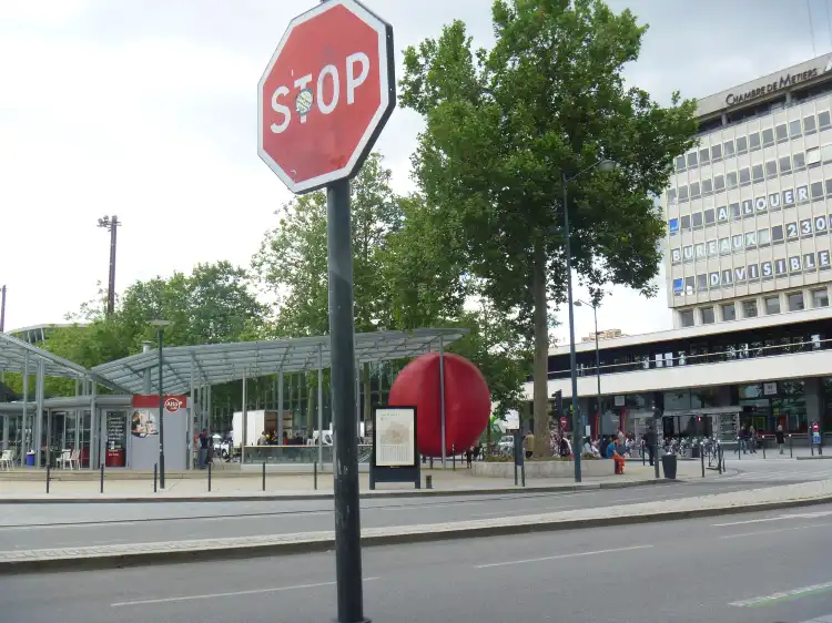 Hotel in zona Esplanade Charles-de-Gaulle