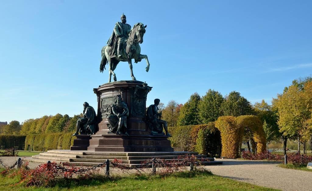 Reiterstandbild Friedrich Franz II