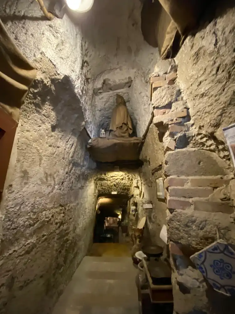 Hotel dekat Acquaquiglia del Pozzaro
