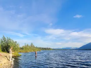 Pippin Lake Pullover