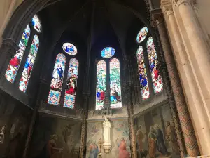 Basilique Notre-Dame-de-Bon-Secours de Neuvizy