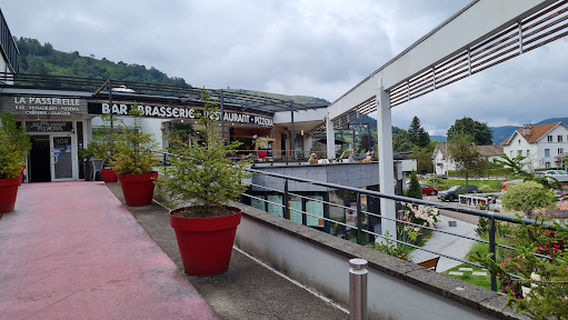 Entertainment Complex Pool