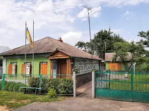 Muzey-Sadyba Rodyny Poshyvayliv