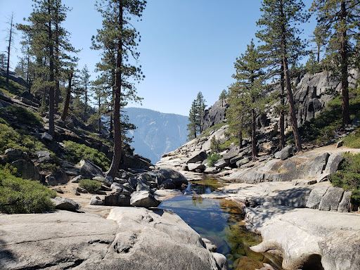 Upper Yosemite Falls Trailhead