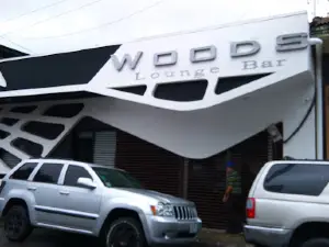 Woods Lounge Bar