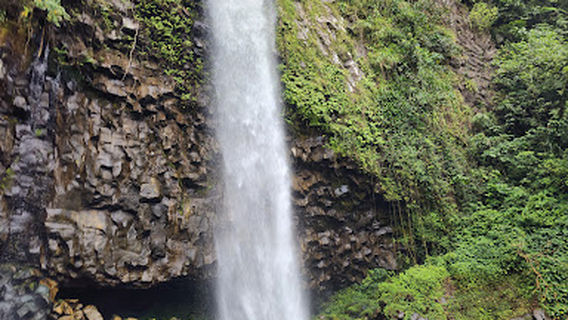 Lembah Anai Waterfall