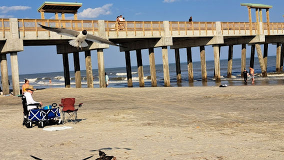 Public Beach Access - 12th St E