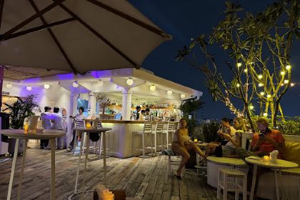 Banana Mama Rooftop Bar & Kitchen Saigon