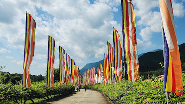 Tây Thiên Great Mandala Stupa