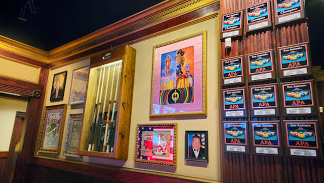 Fast Eddie's Billiards San Antonio - Braun