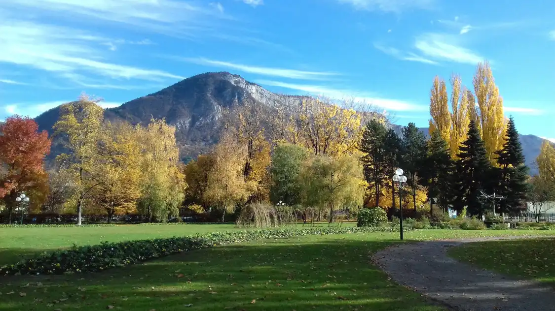 Hotels near Jardins de l'Europe