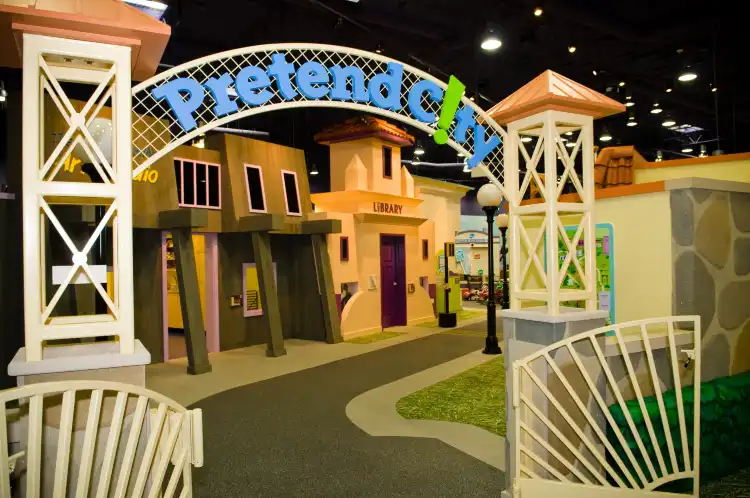 Hotels near Pretend City Children's Museum