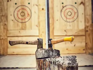 Urban Axes - Axe Throwing