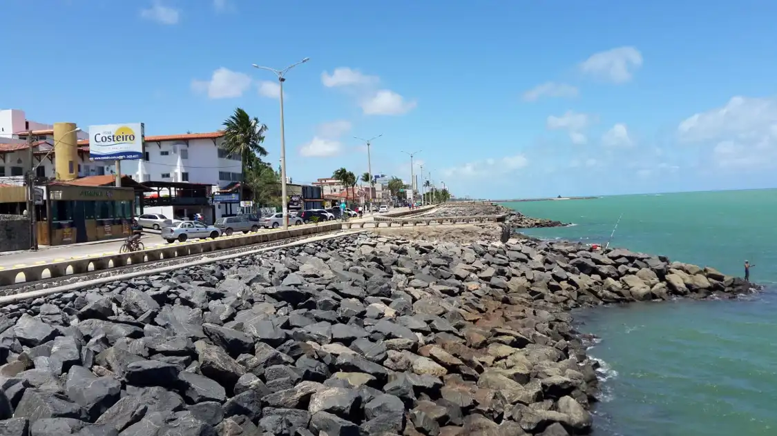 Hotels near Bairro Novo Beach