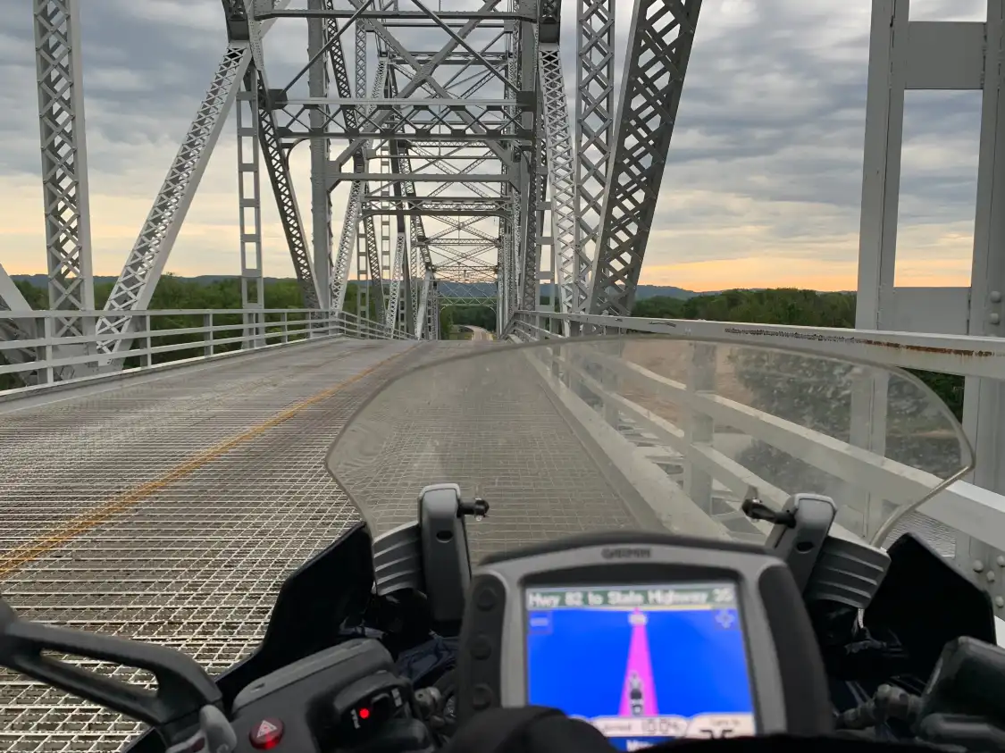 Hotels near Black Hawk Bridge