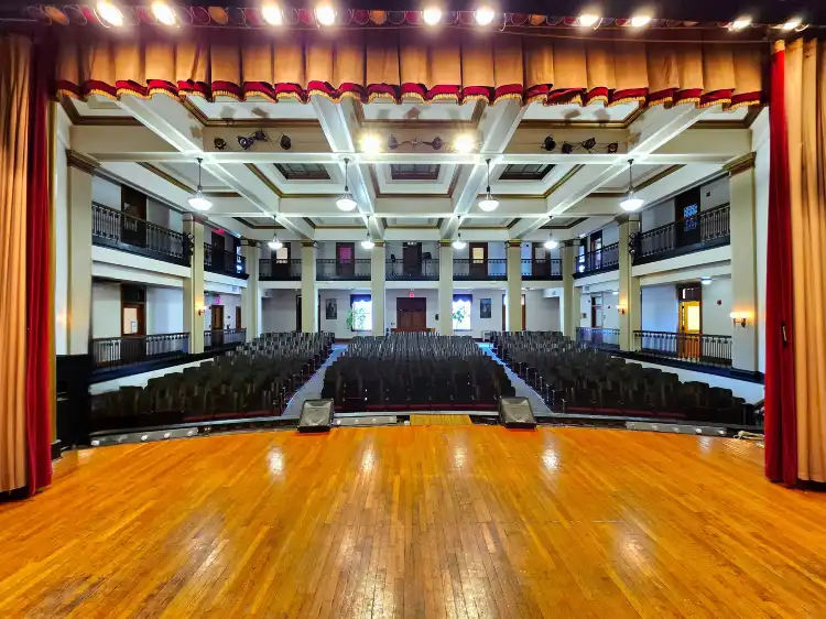 Hotels in Paola