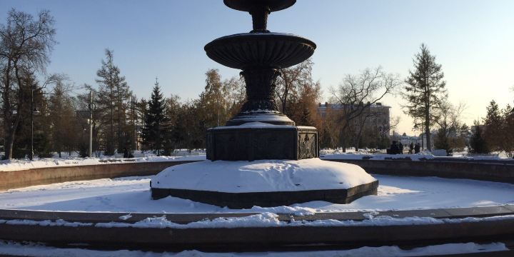 Фонтан на улице Тарская
