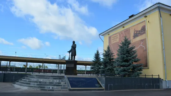 Savva Mamontov Statue