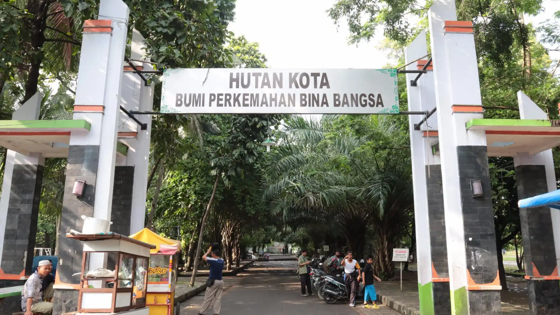 Hotels near Hutan Kota Bekasi