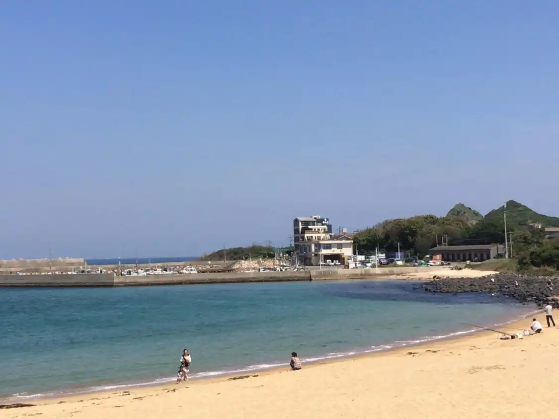 Hotels near Keya Beach