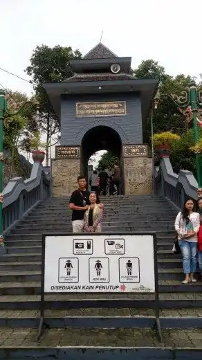 Hotels near Pesarean Gunung Kawi