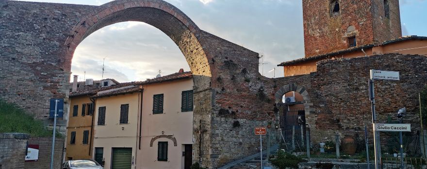 Arco di Castruccio Castracani