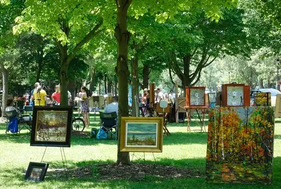 Stratford Art in the Park附近的飯店