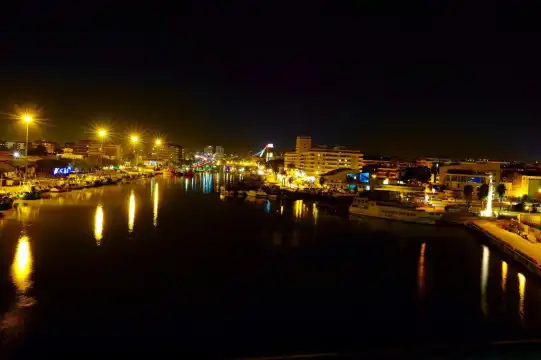 Hotels near Fiume Aterno-Pescara