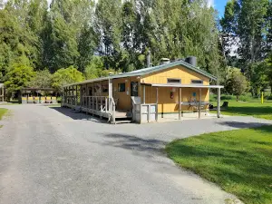 Quinney's Bush Camp