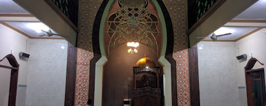 Masjid Besar Al-Muttaqin Sugio