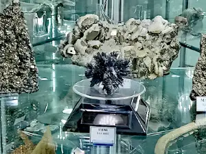 Muzeul geologic Toda Finest Romanian minerals and crystals.