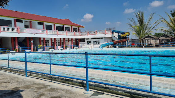 Kolam Renang Tirta Raerim Mencirim