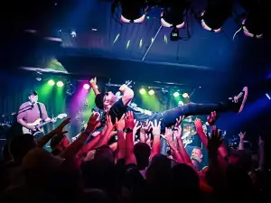 Live@Harlow's