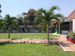 La Doña (Terraza Jardín)