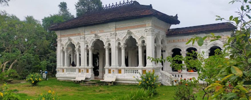 Nhà Cổ Ông Xoát