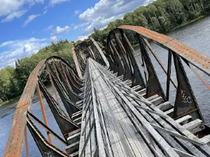 Järnvägsbro