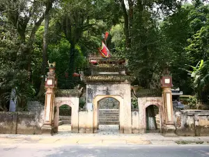 Đền Đuổm