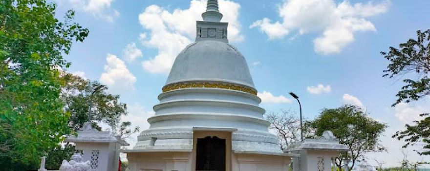 Avukana Buddha Statue