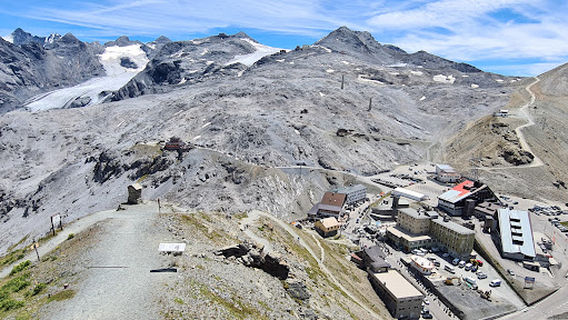 Stazione di partenza funivia Stelvio-Trincerone
