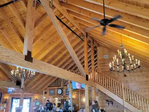 Deer Ridge Golf Club & Black Dog Tavern