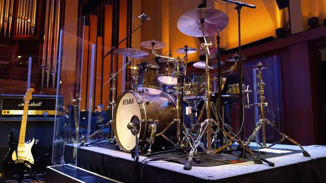 4_Benaroya Hall
