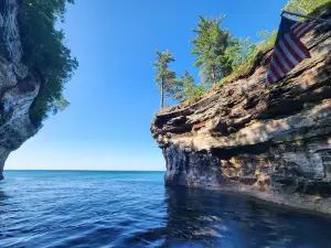 Pictured Rocks Cruises, LLC.