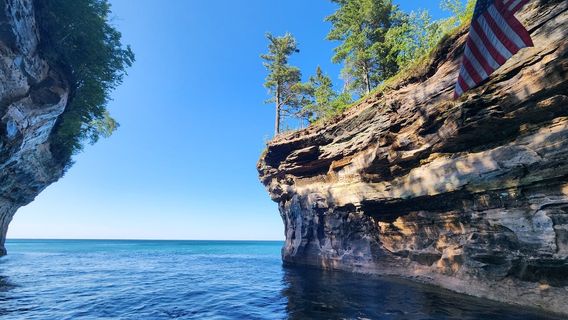 Pictured Rocks Cruises, LLC.