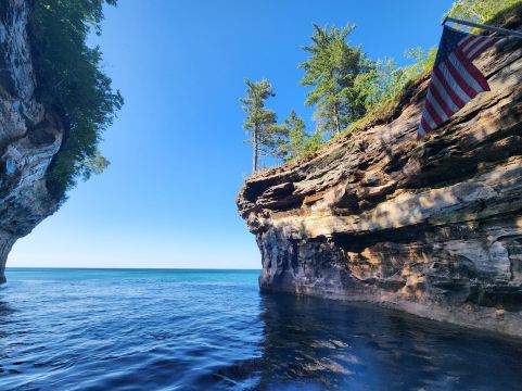 Pictured Rocks Cruises, LLC.