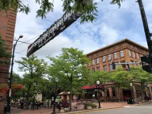Corning's Gaffer District