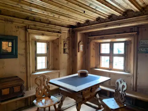 Engadiner Museum周辺のホテル