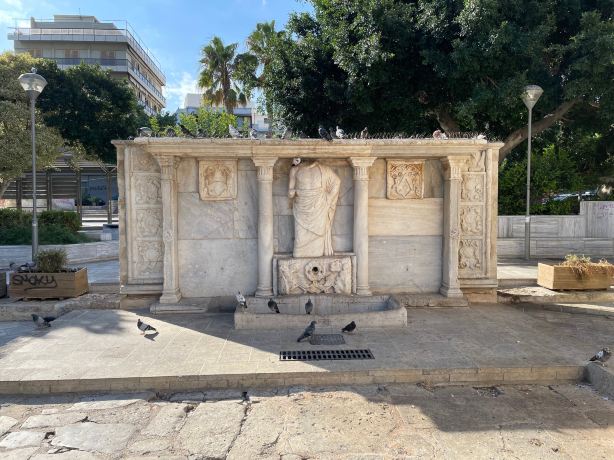 Bembo fountain