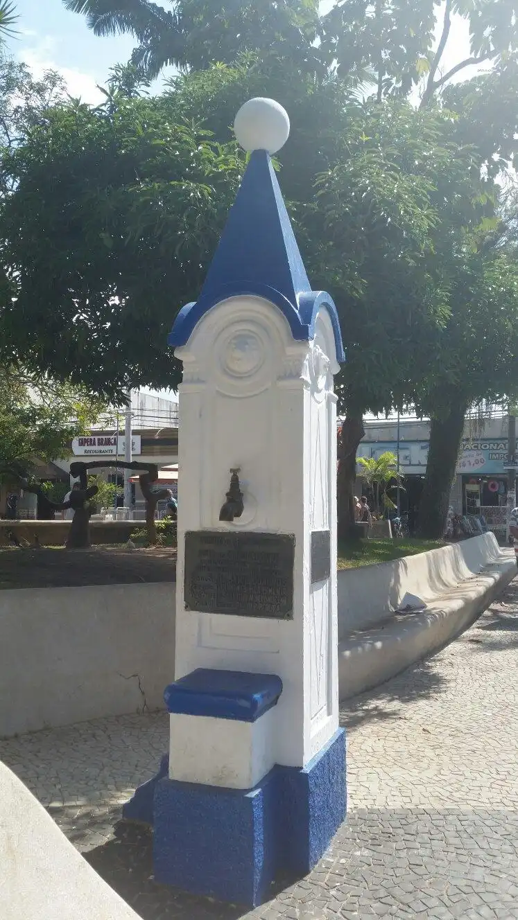 Các khách sạn gần Torneira Central