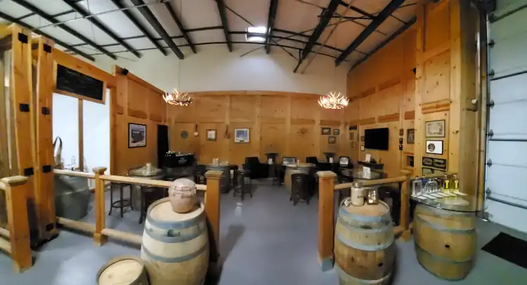 Hotels near DorWood Distillery